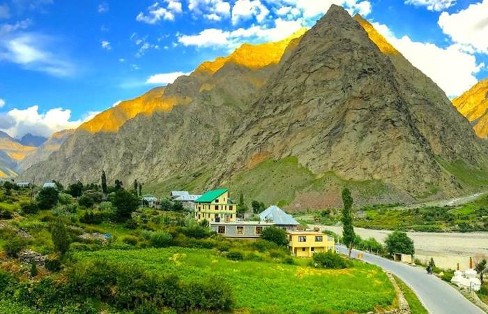 Himalayan Roof Tour: Chandigarh to Ladakh