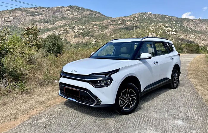 Kia Carens Cab Rentals