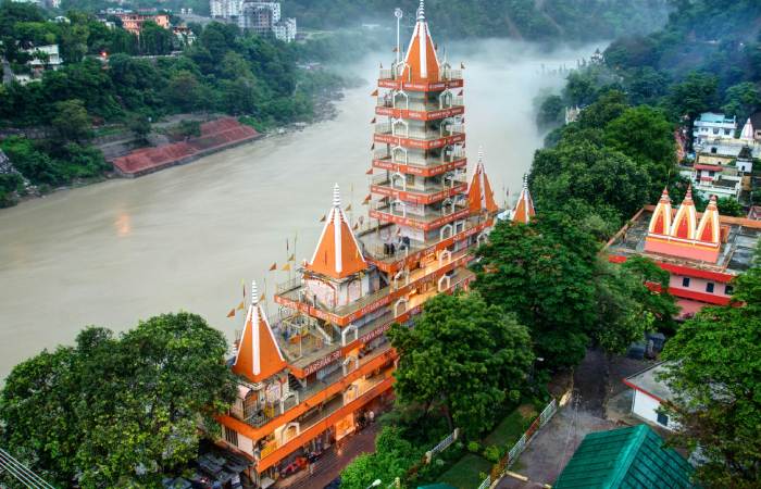 Sacred Hemkunt Sahib Pilgrim Tour